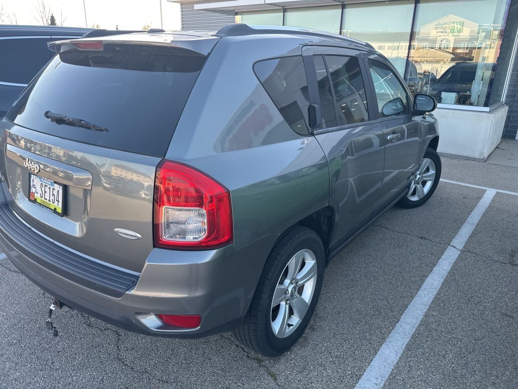 2013 Jeep Compass Latitude photo 4