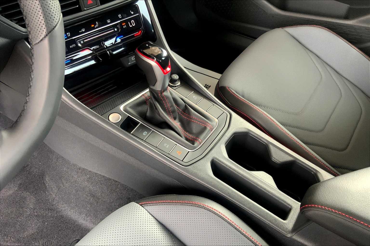 2025 Volkswagen Jetta GLI Autobahn photo 7