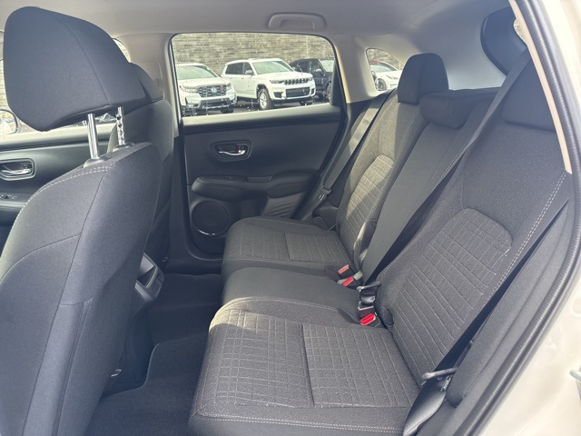 2026 Honda HR-V LX photo 11