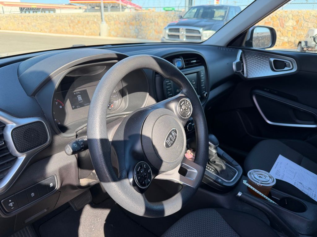 2020 Kia Soul LX photo 6