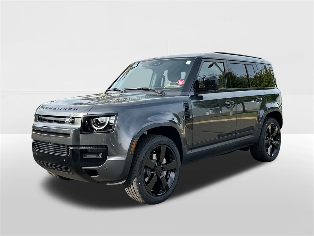 2026 Land Rover Defender S's photo