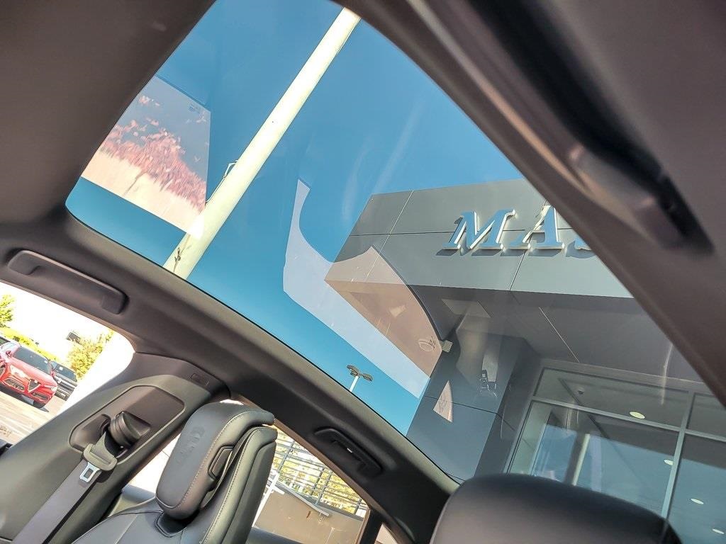 2022 PORSCHE TAYCAN - Image 9