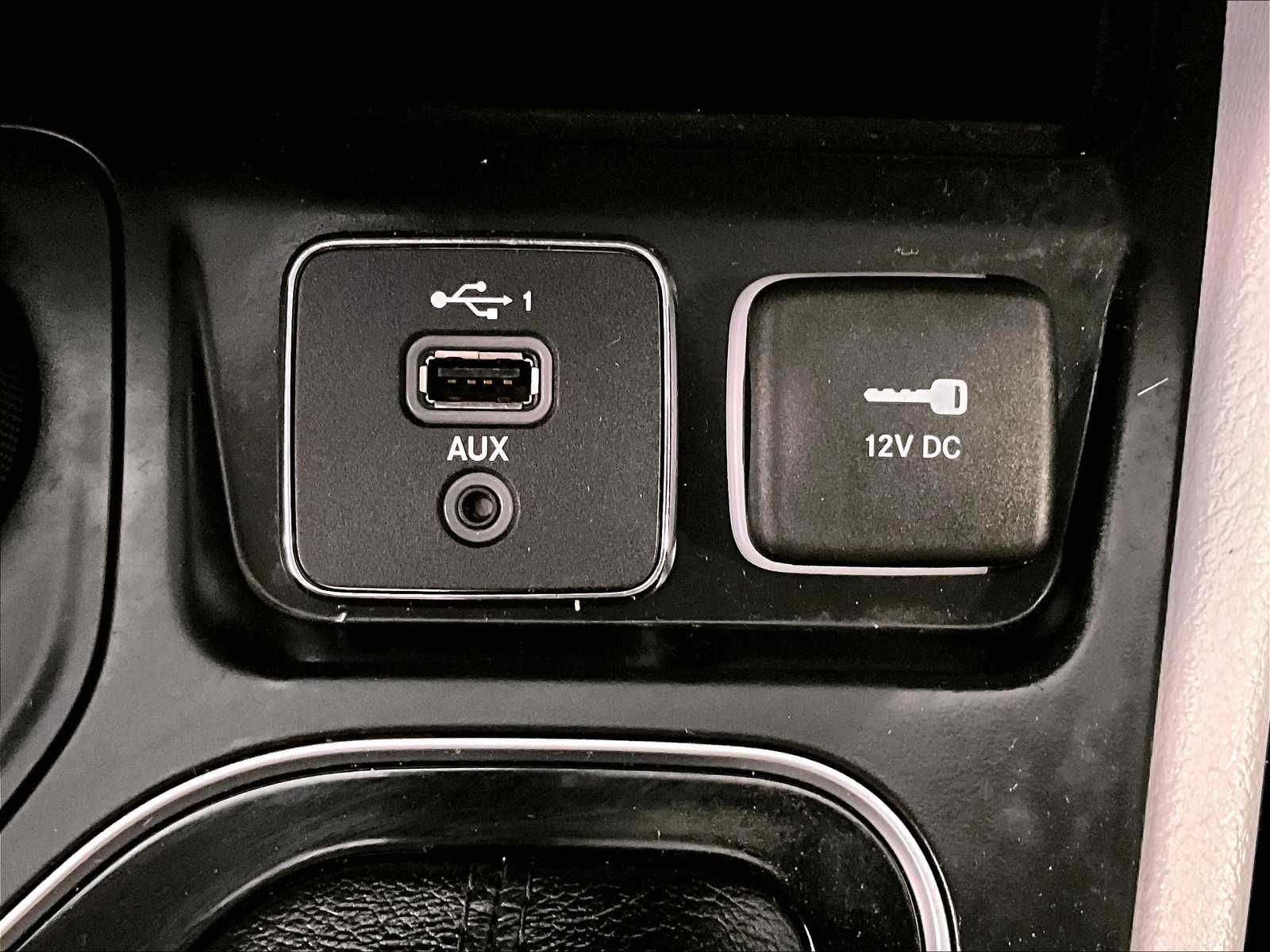 2020 Jeep Cherokee Limited photo 27