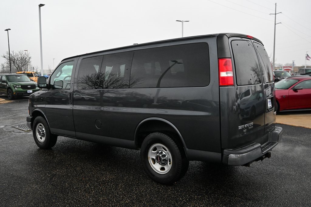 2016 Gmc Savana LT photo 3