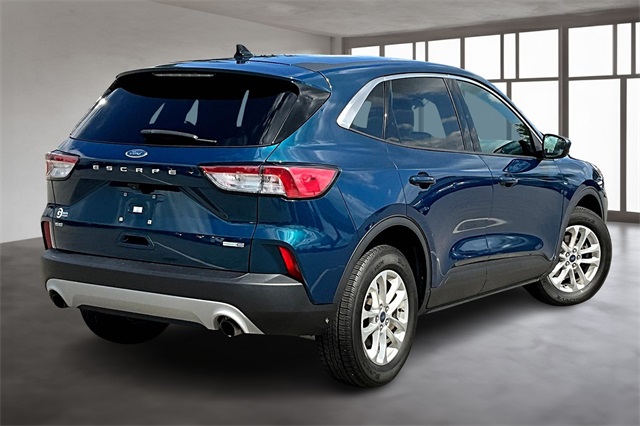 2020 Ford Escape SE photo 3
