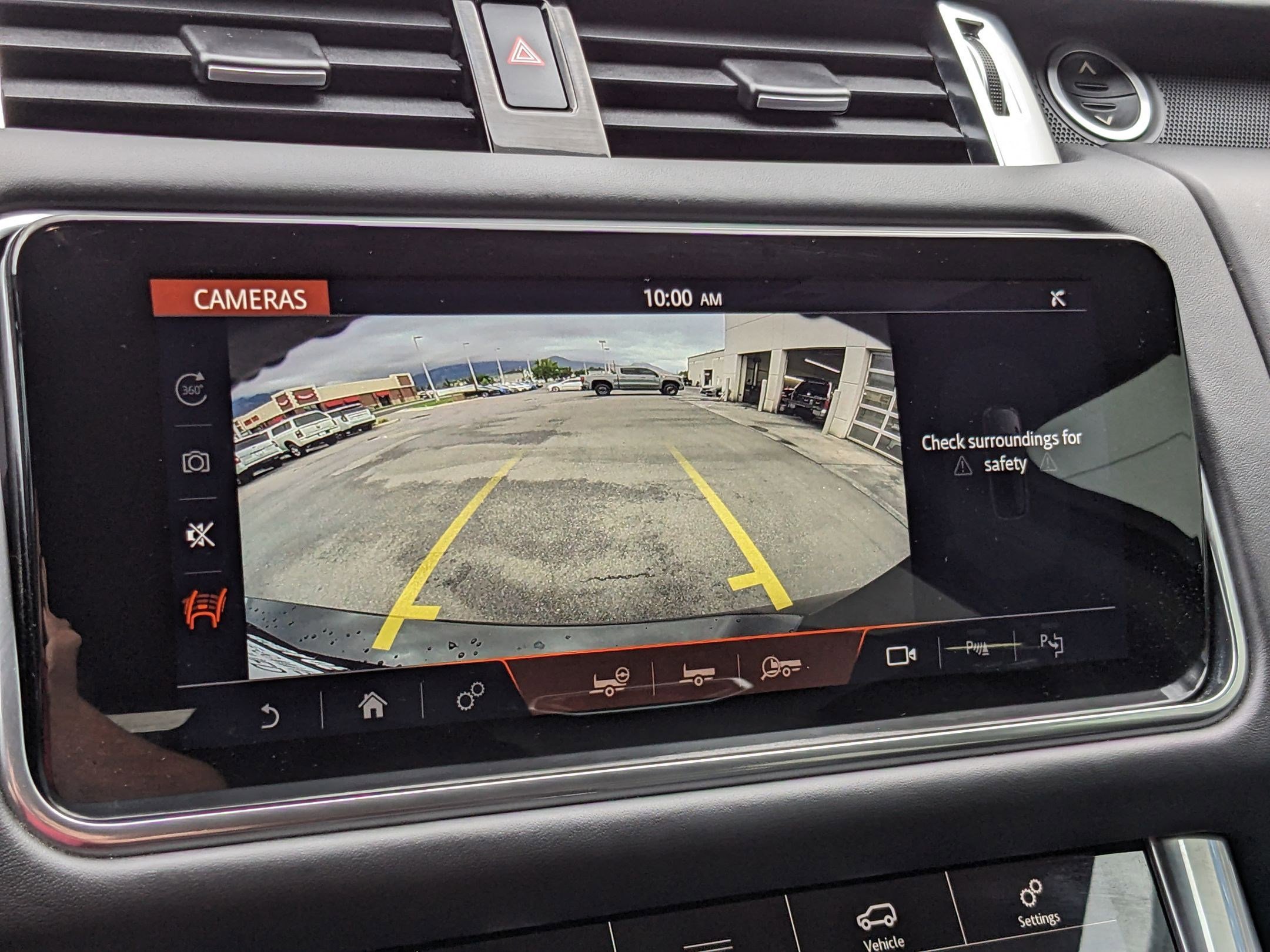 2021 Land Rover Range Rover Sport SuperCharged SVR photo 16
