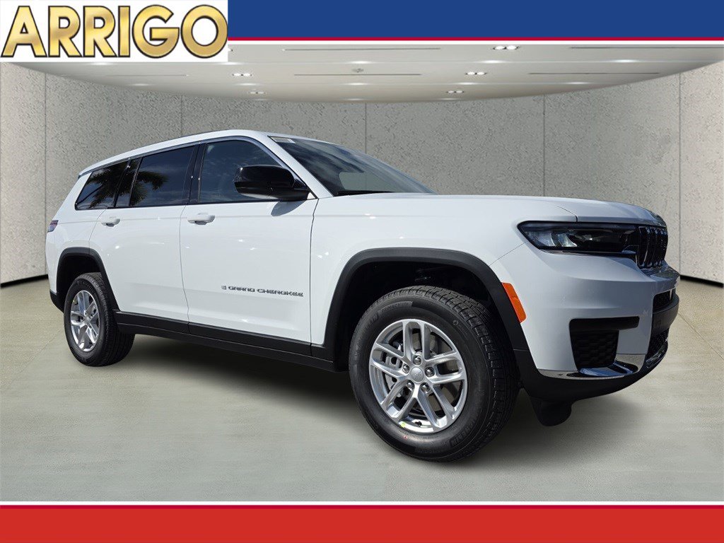 2025 Jeep Grand Cherokee L Laredo's photo