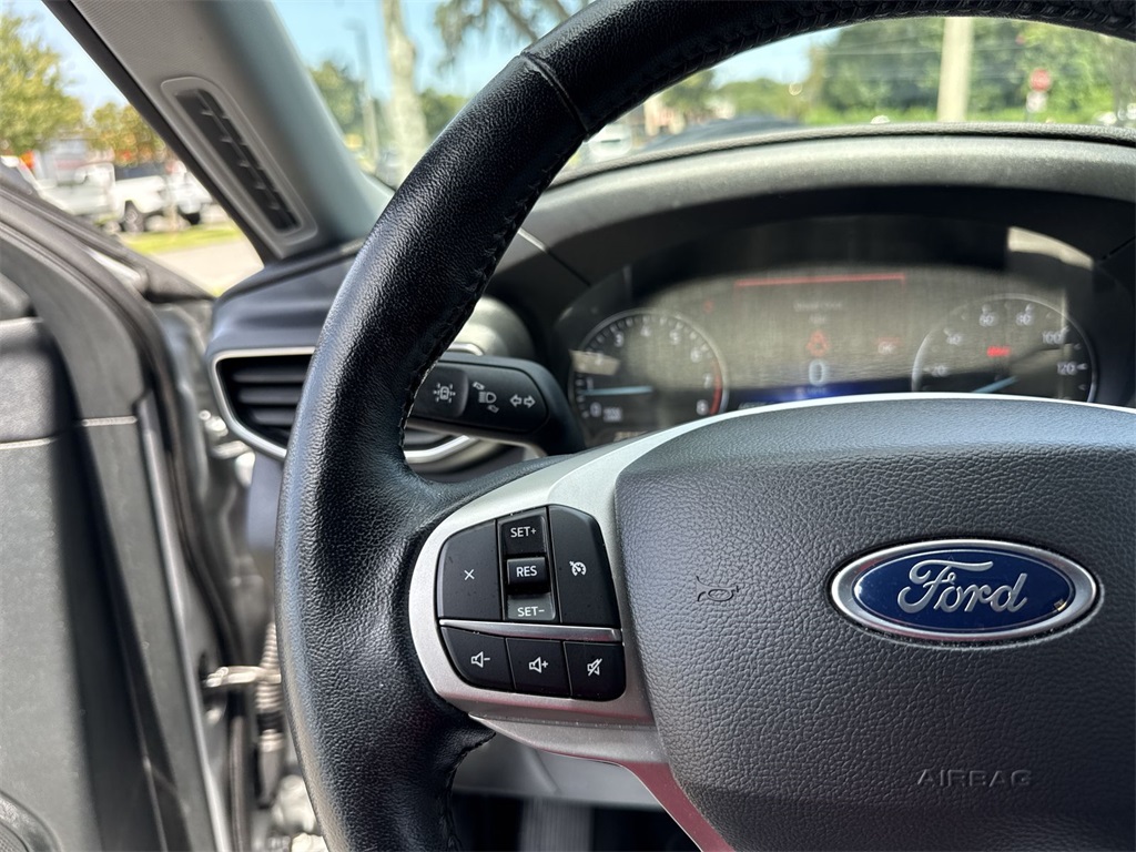 2023 Ford Explorer XLT photo 12