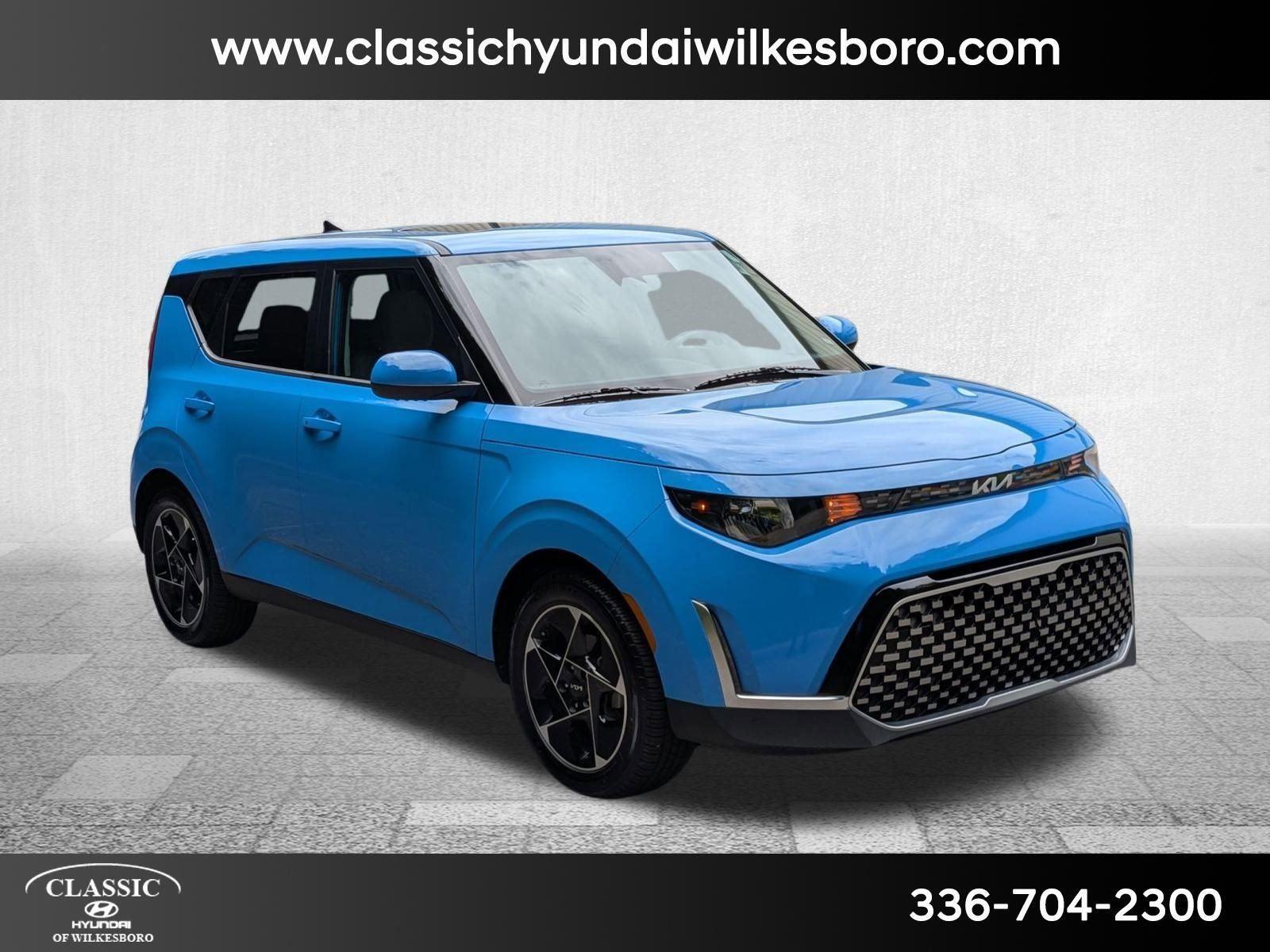 2024 Kia Soul EX photo 3