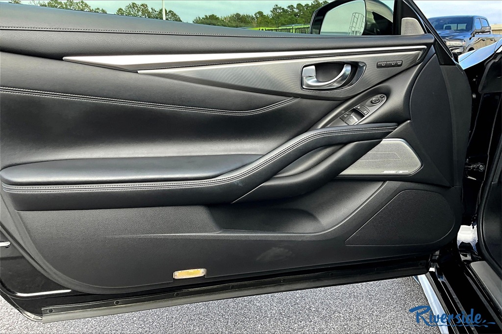 2017 Infiniti Q60 3.0t Premium photo 18