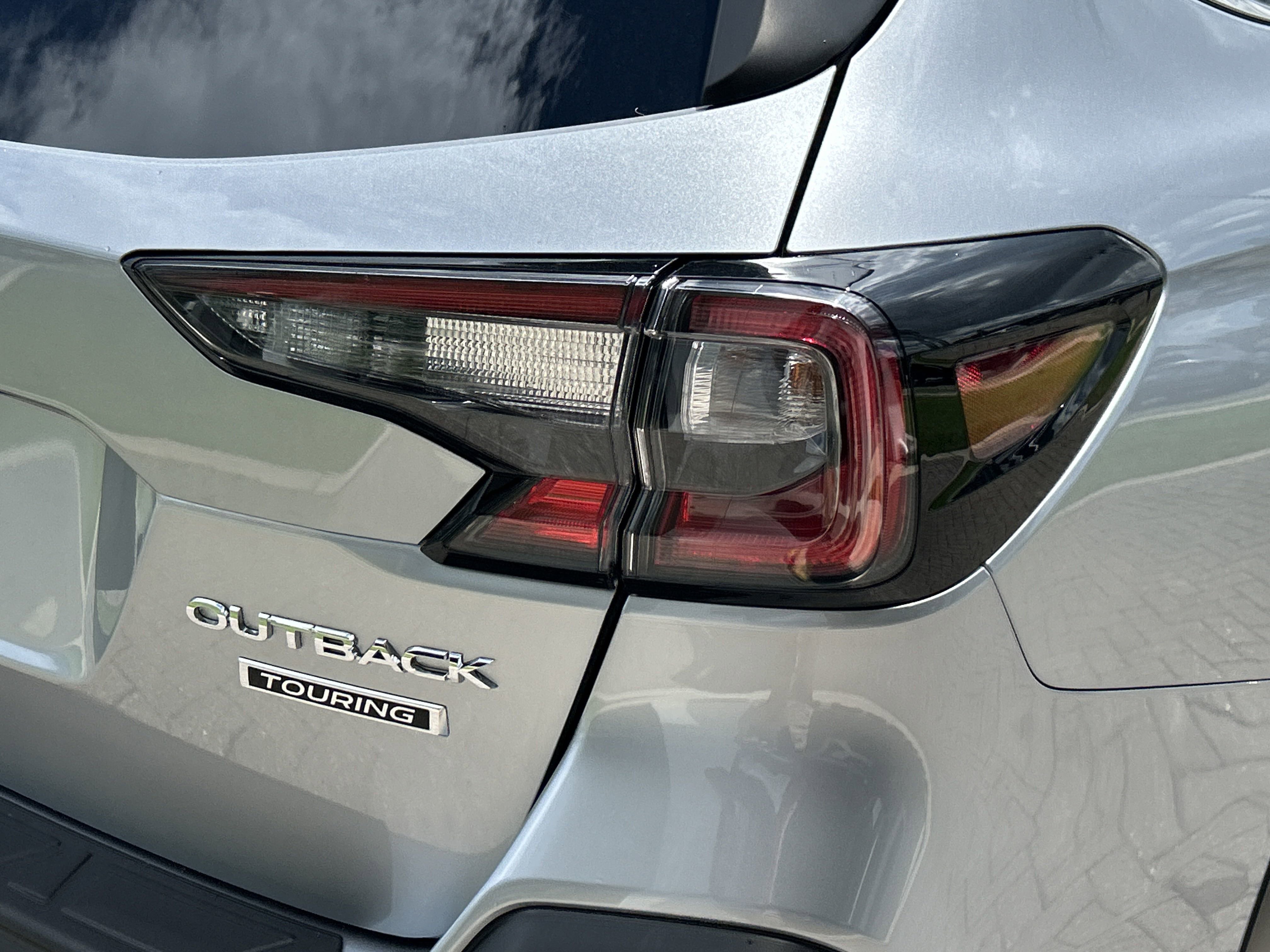 2025 Subaru Outback Touring photo 3