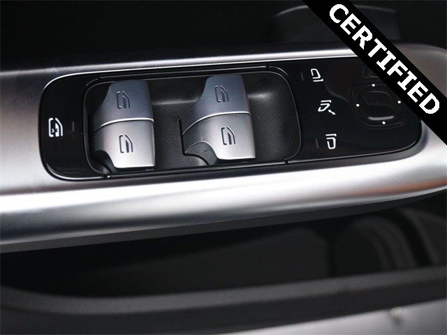 2024 Mercedes Benz C 300 photo 12
