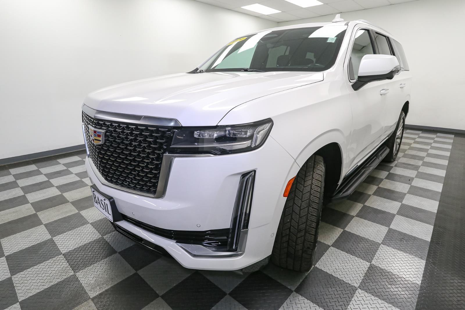 2021 Cadillac Escalade Premium Luxury photo 3