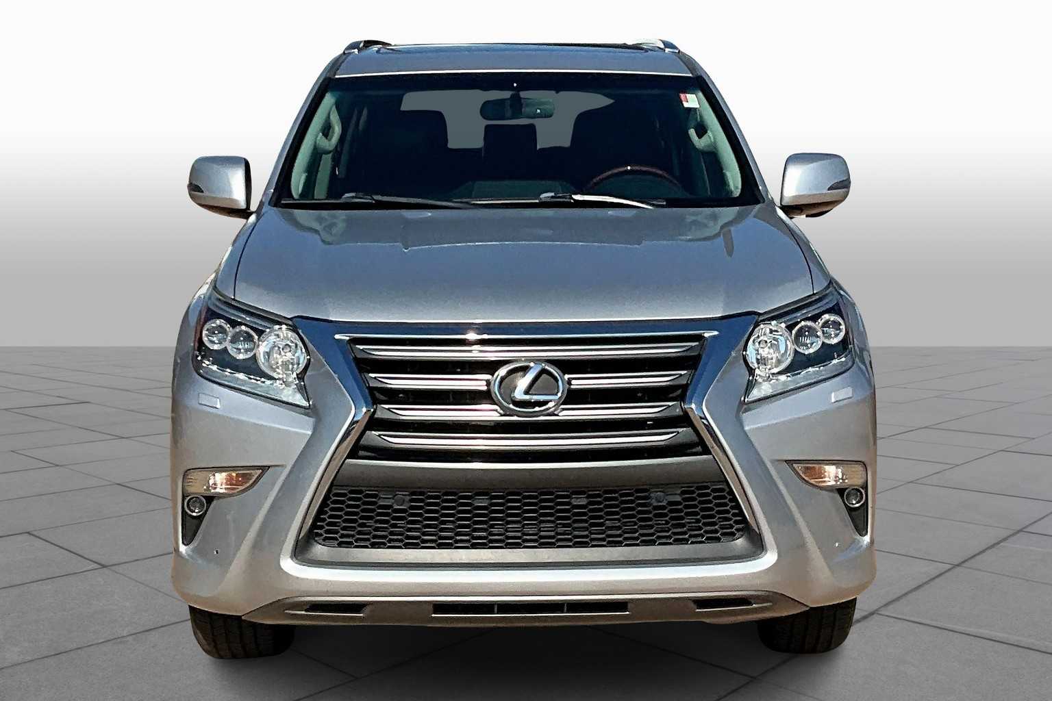 2017 Lexus GX 460 Premium photo 3