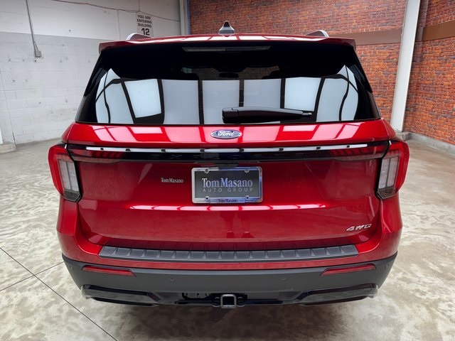 2025 Ford Explorer ST-Line photo 4
