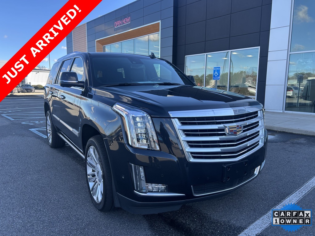 2019 Cadillac Escalade Platinum's photo