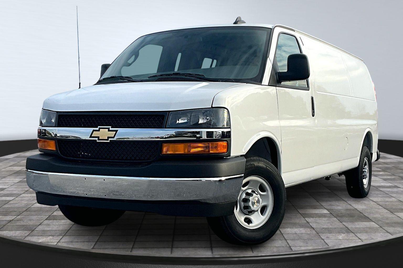 2025 Chevrolet Express Cargo Work Van's photo