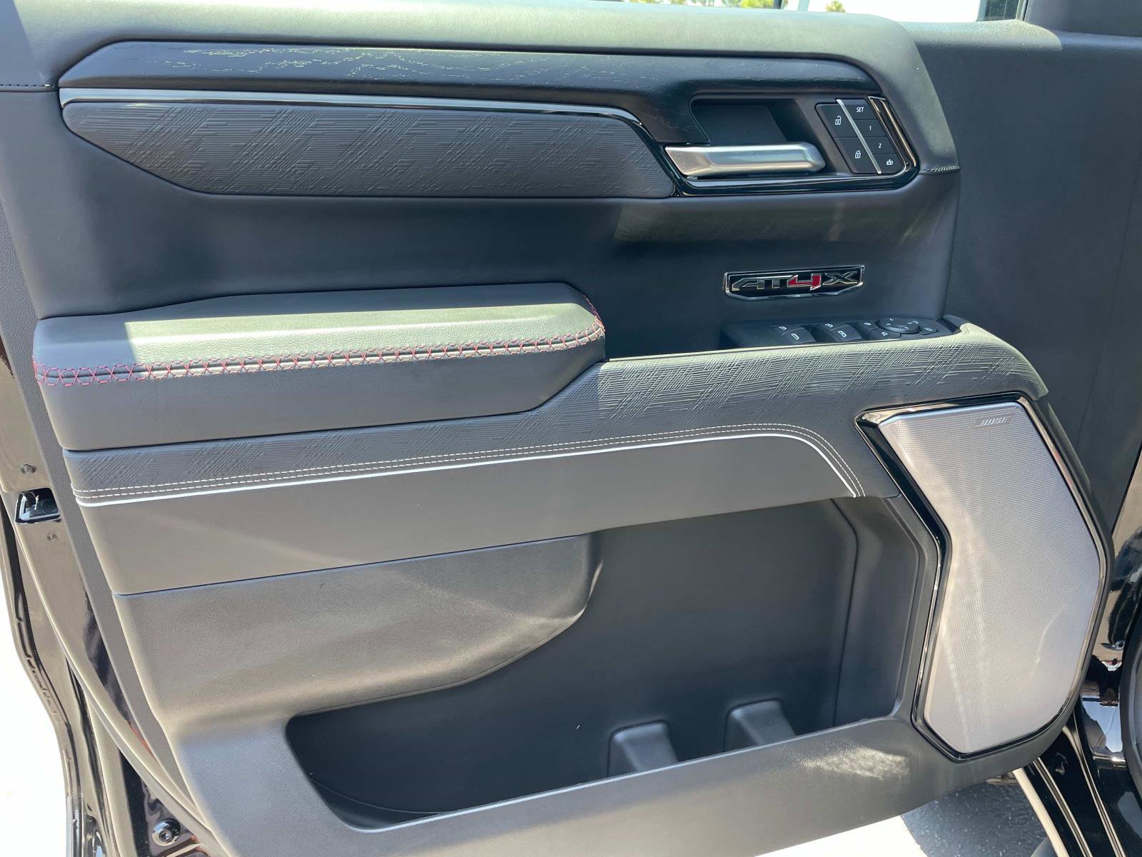 2024 Gmc Sierra 1500 AT4X photo 16