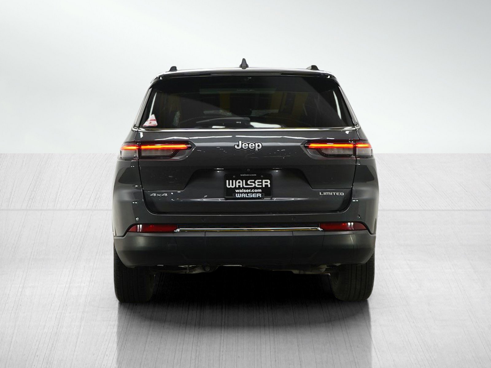 2024 Jeep Grand Cherokee Limited photo 3