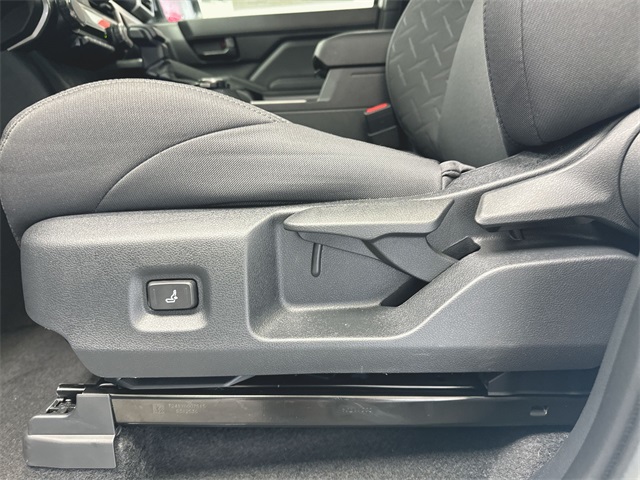 2024 Toyota Tacoma SR5 photo 12