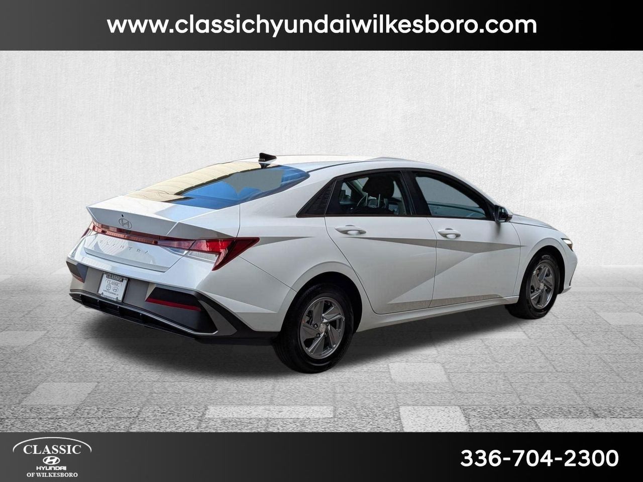 2025 Hyundai Elantra SE photo 4
