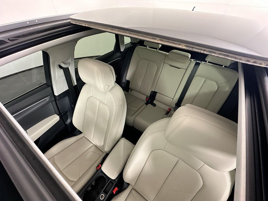 2022 Audi Q3 45 TFSI S line Premium photo 22