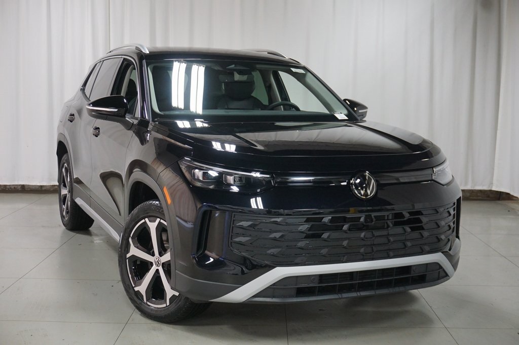 2025 Volkswagen Tiguan SE photo 2