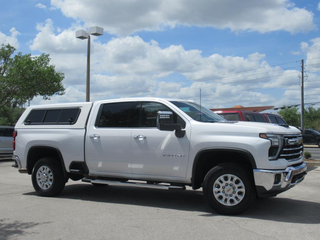 2024 Chevrolet Silverado 2500HD LTZ photo 3