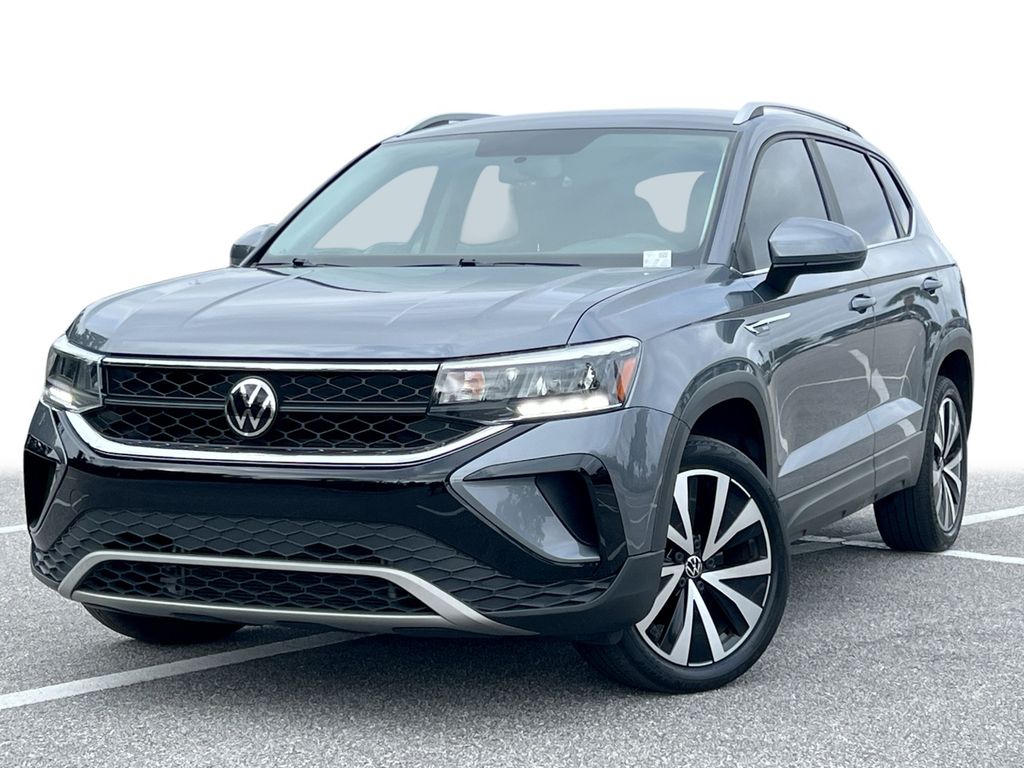 2022 Volkswagen Taos SE's photo