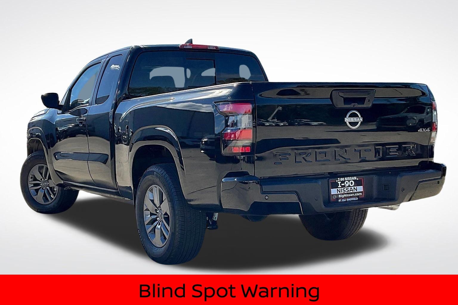 2025 Nissan Frontier King Cab SV photo 3