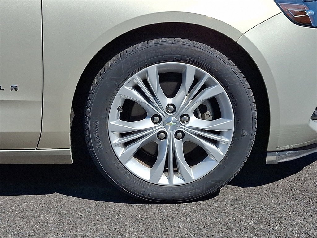2015 Chevrolet Impala photo 9