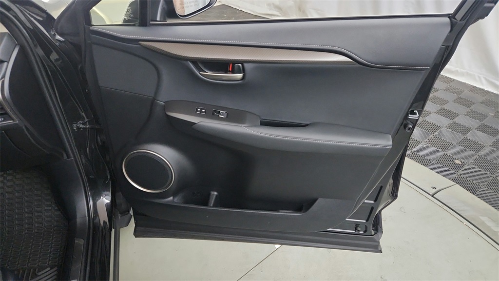 2021 Lexus NX 300 photo 15