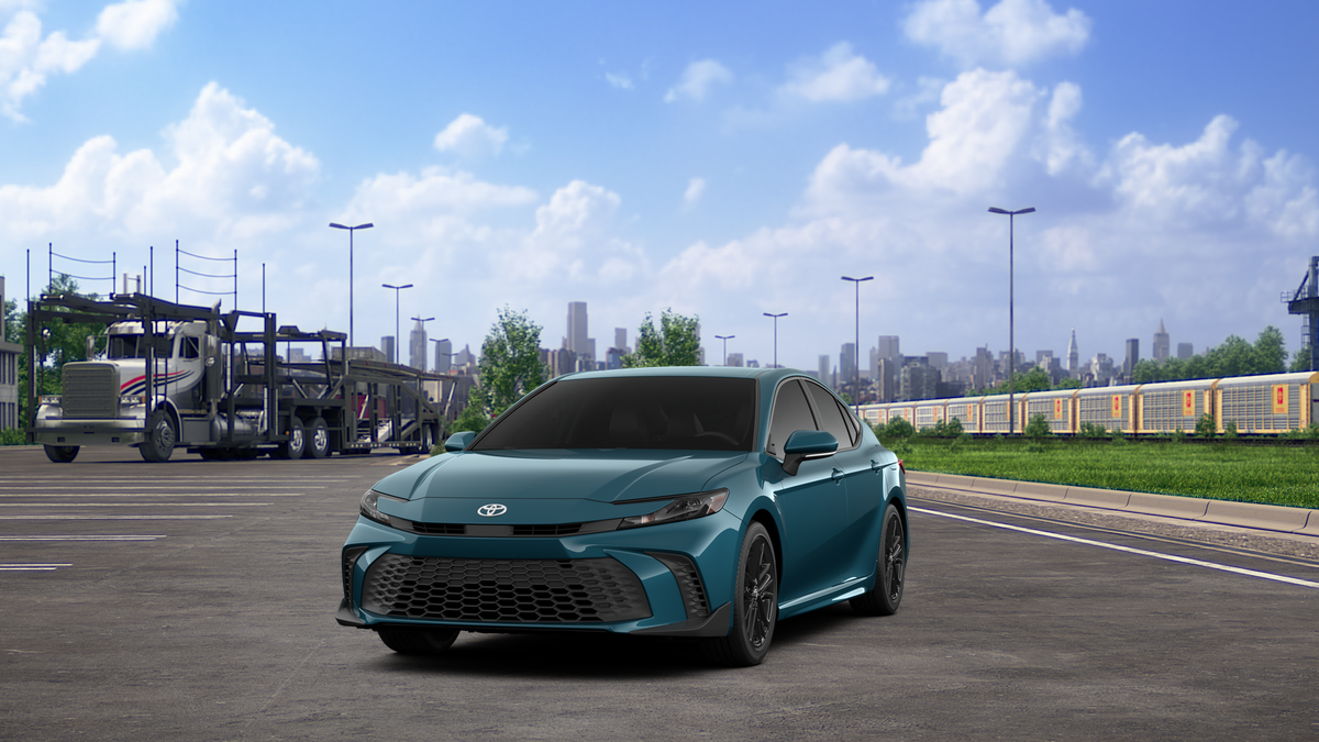 2025 Toyota Camry SE photo 10