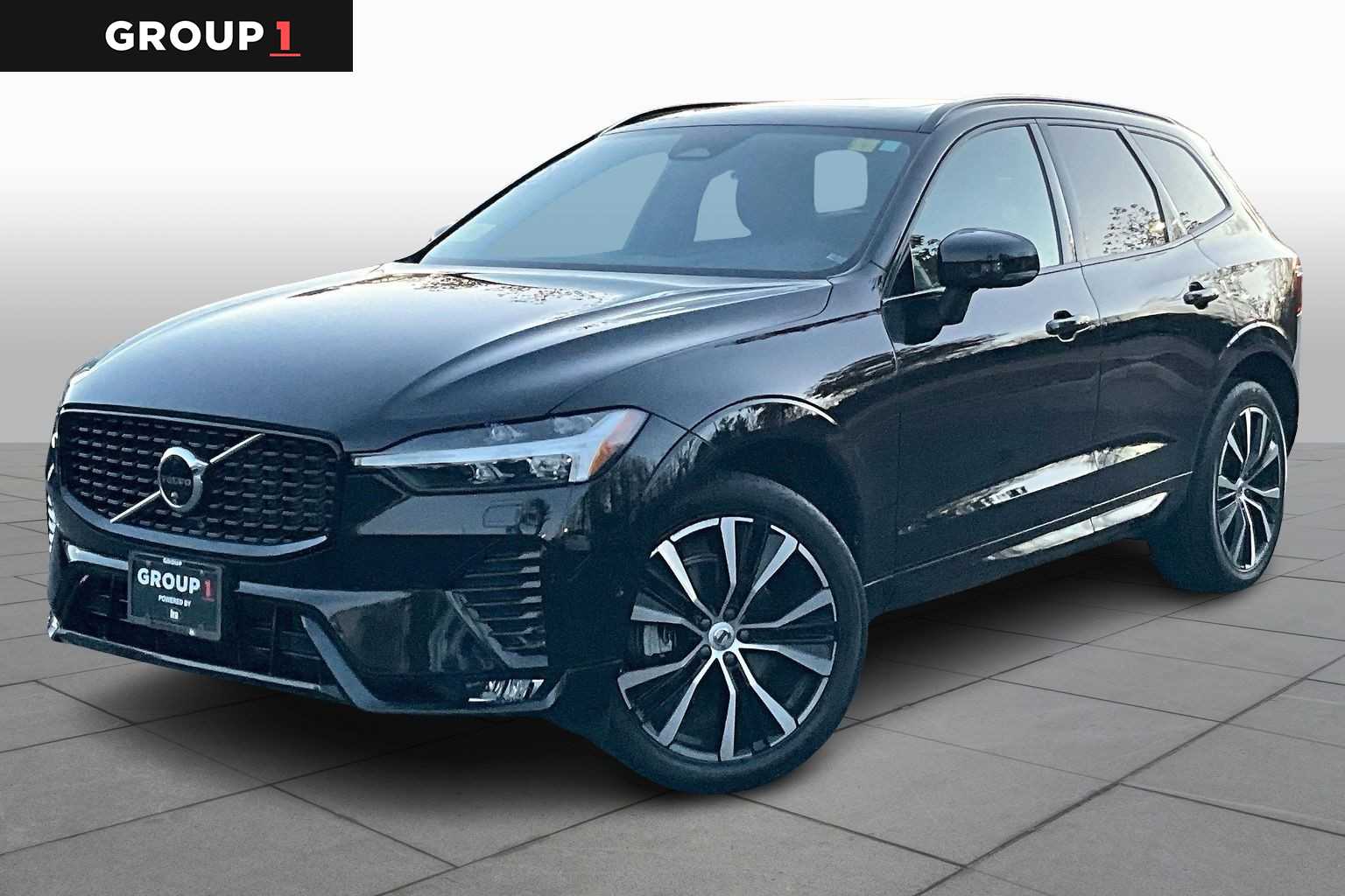 2024 Volvo XC60 Plus's photo