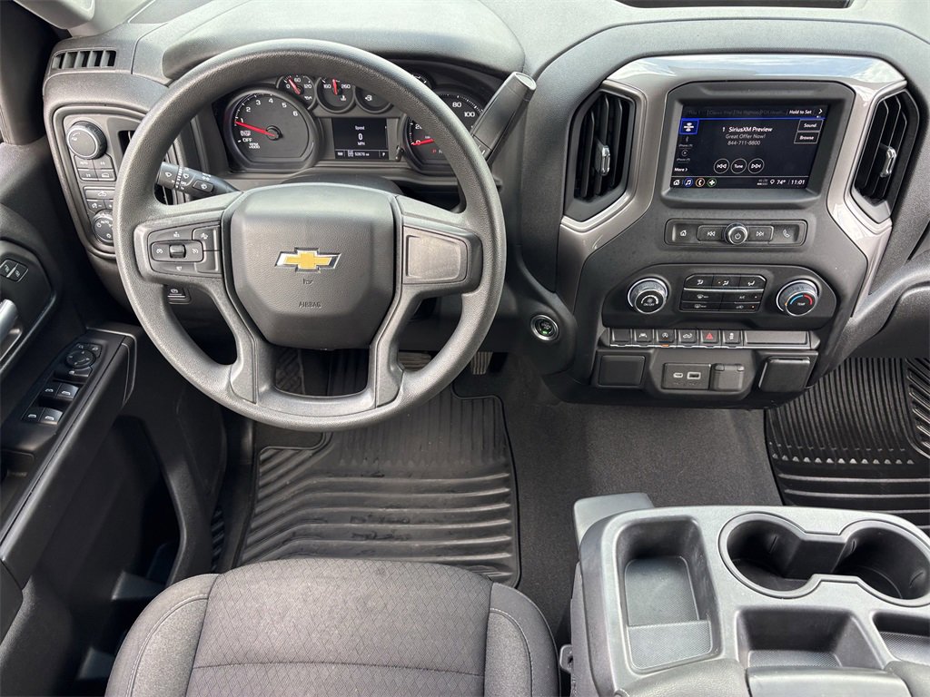 2022 Chevrolet Silverado 1500 Custom photo 3