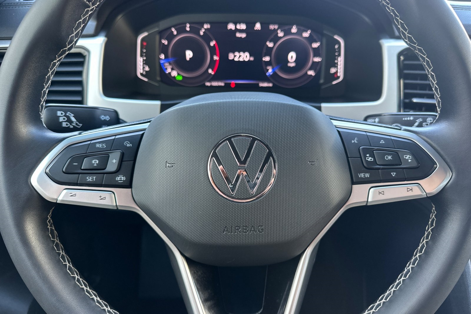 2022 Volkswagen Atlas Cross Sport V6 SE Technology photo 23