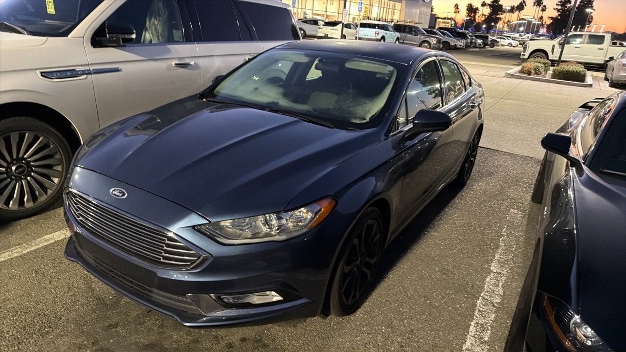 2018 Ford Fusion SE's photo