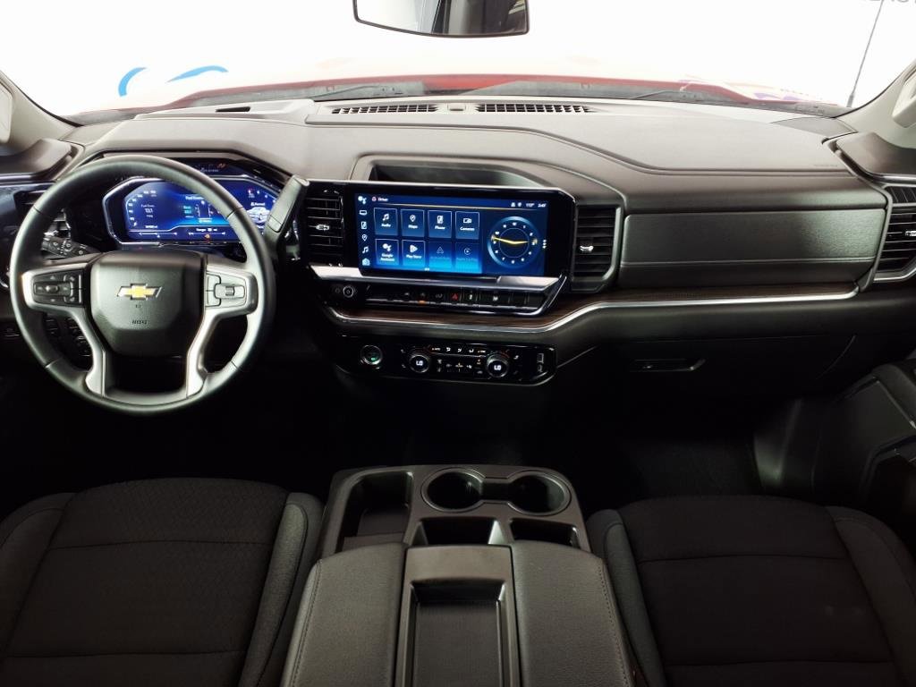 2024 Chevrolet Silverado 1500 LT photo 3