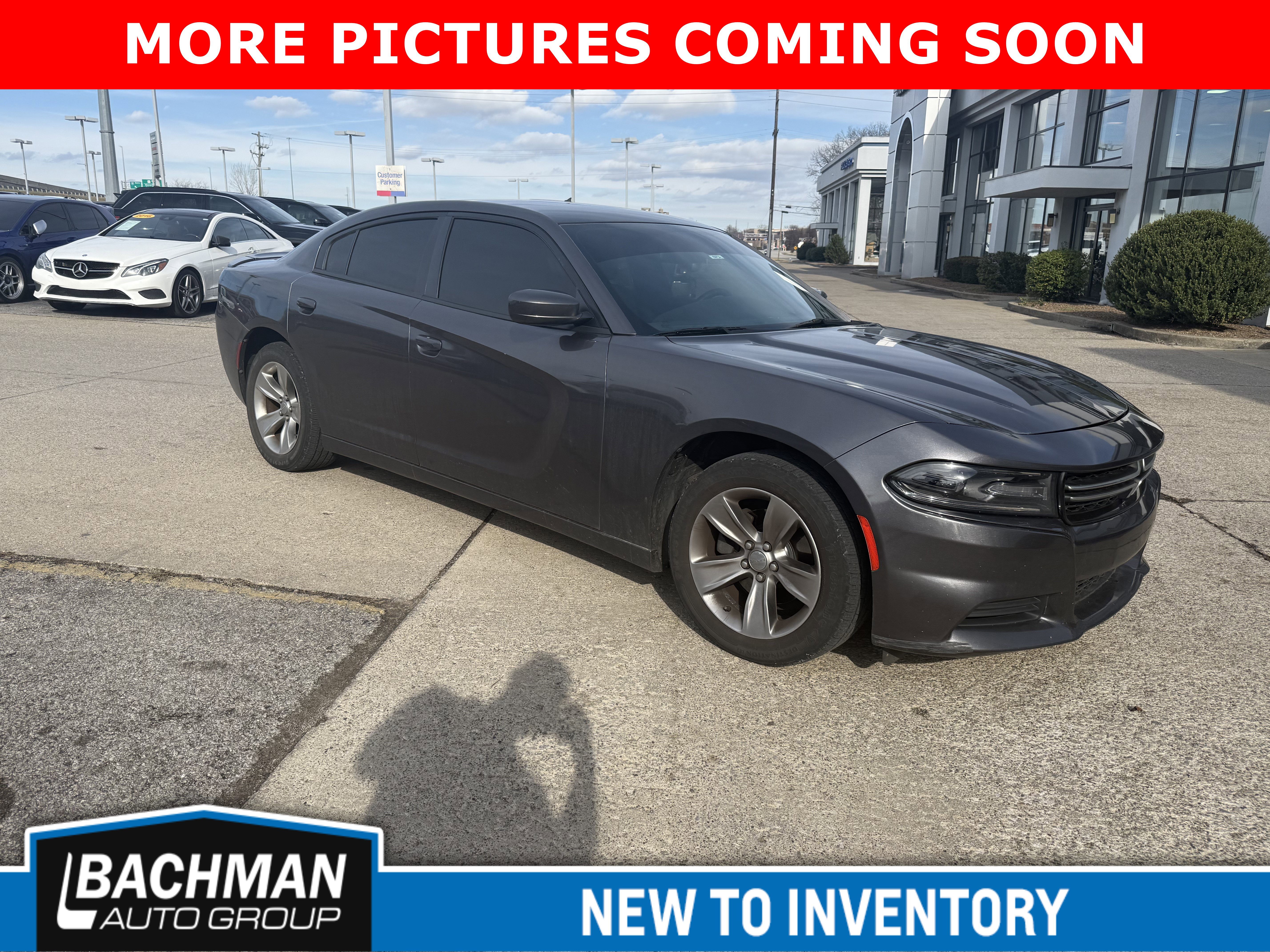 2015 Dodge Charger SE's photo
