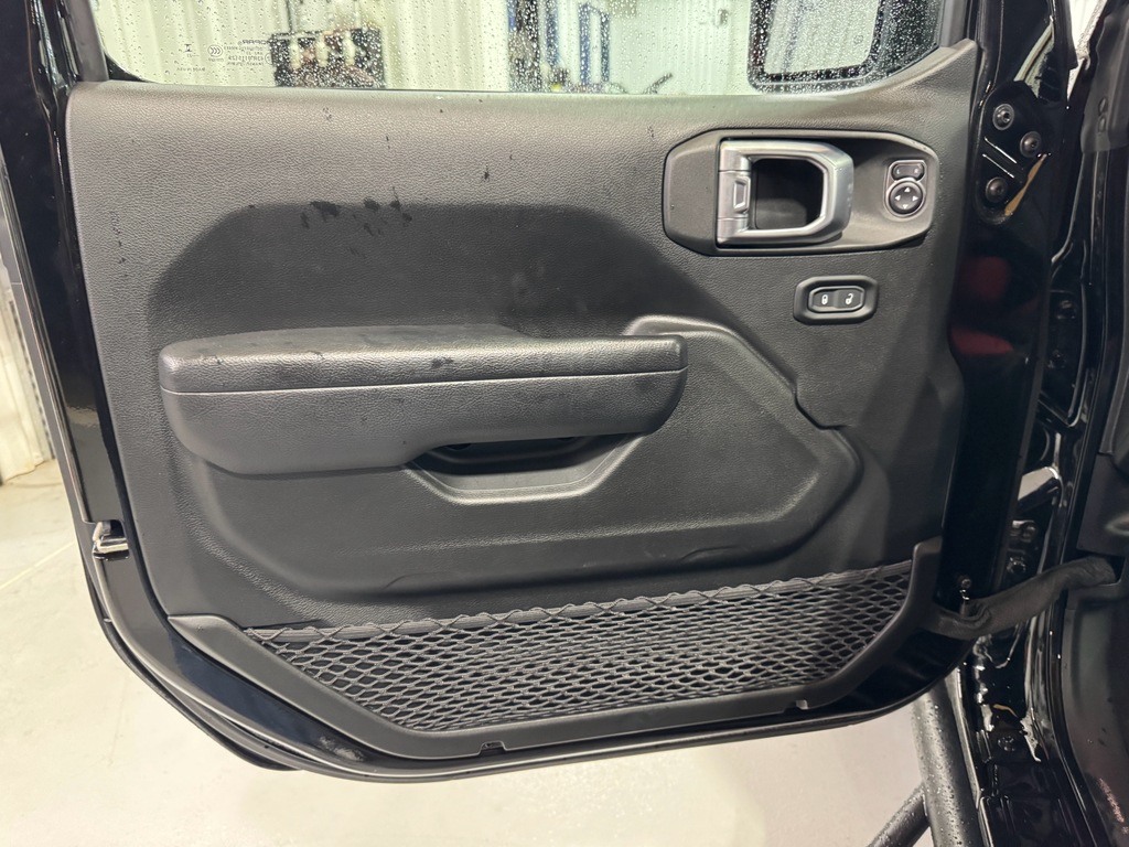 2023 Jeep Wrangler Sport S photo 18