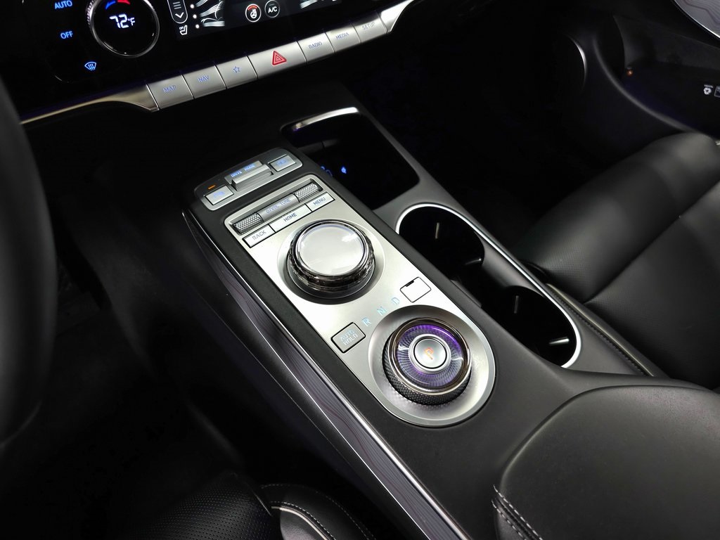 2024 Genesis GV70 2.5T Advanced photo 24