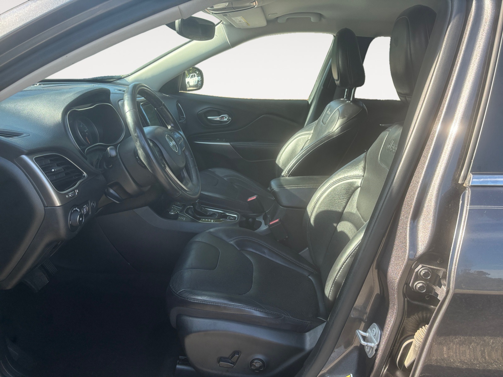 2019 Jeep Cherokee Limited photo 4