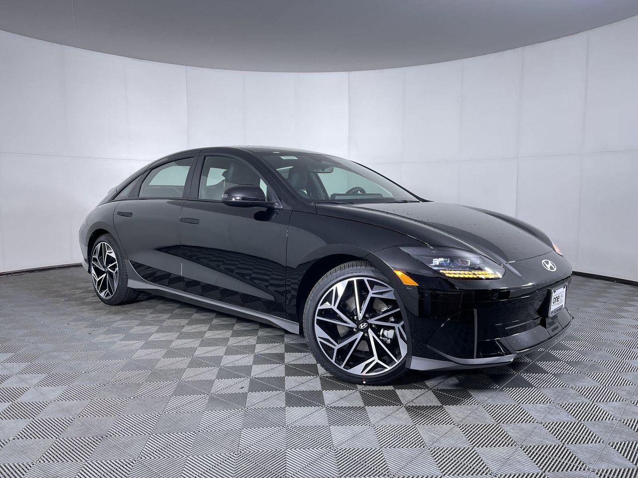 2025 Hyundai Ioniq 6 SEL photo 3