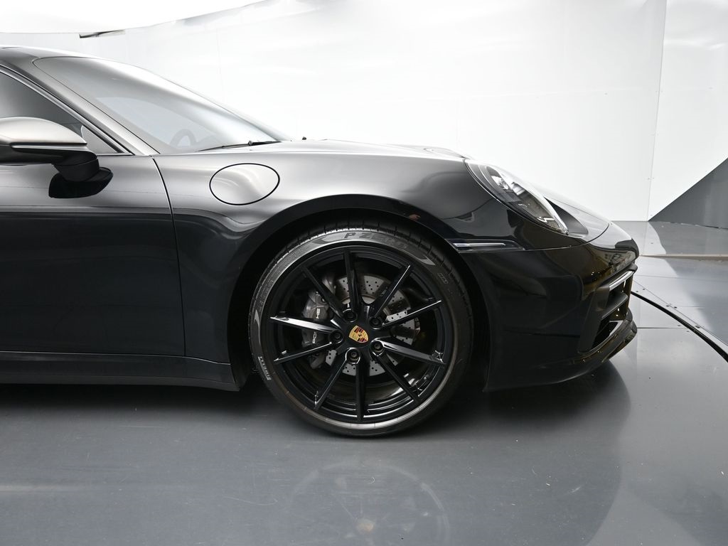 2024 Porsche 911 T photo 11