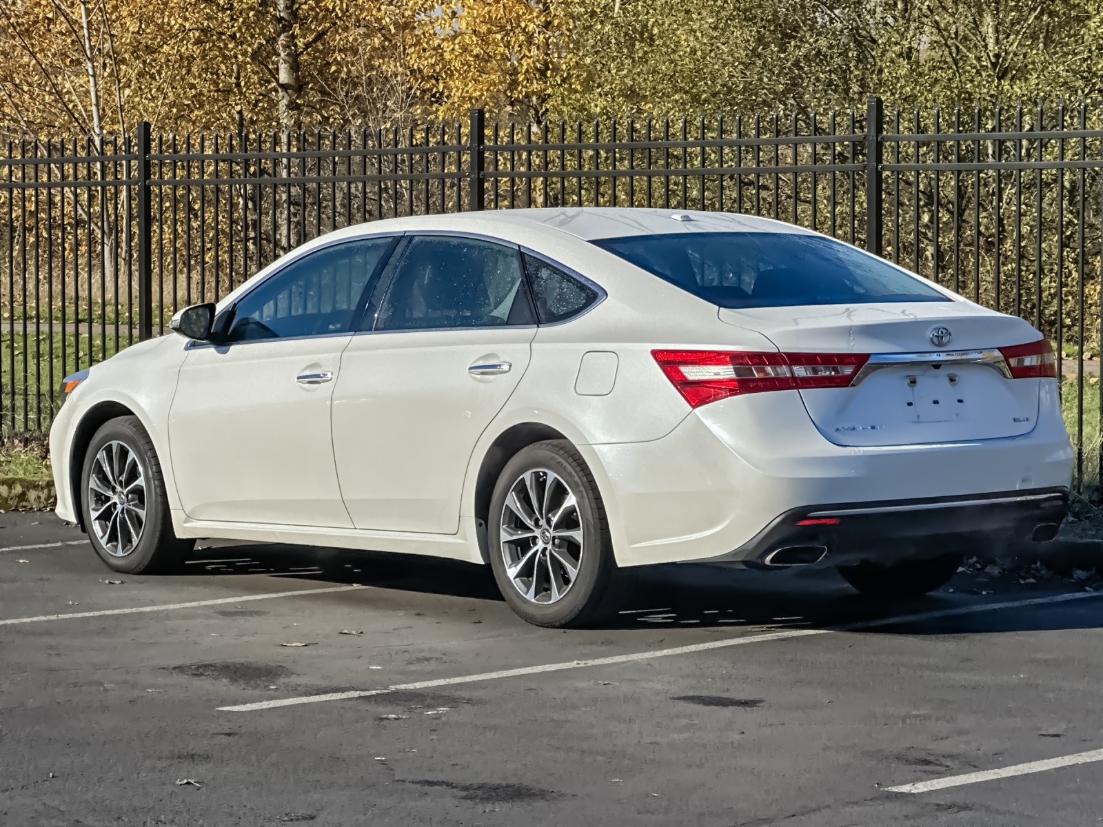 2018 Toyota Avalon Plus XLE Premium Touring Limited photo 4