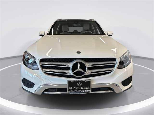 2018 Mercedes Benz GLC 300 4MATIC photo 4