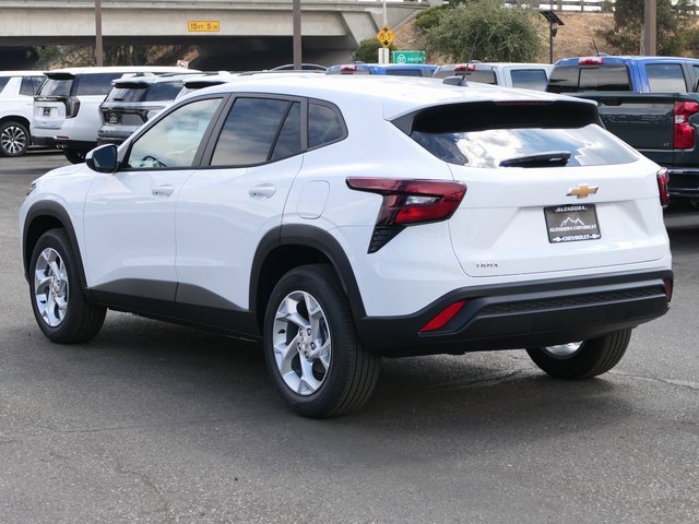 2026 Chevrolet Trax LS photo 2
