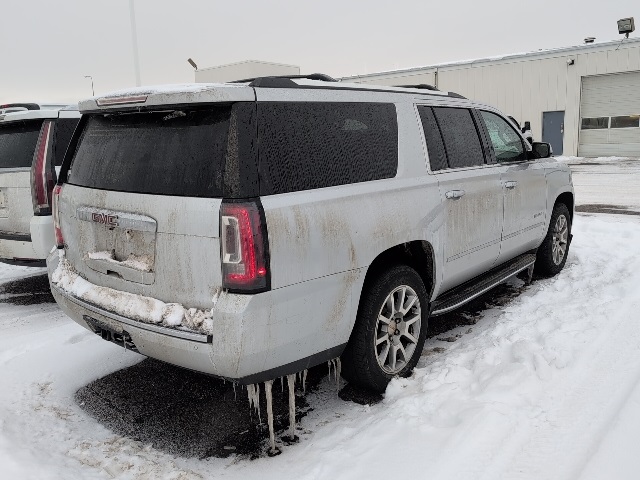 2020 Gmc Yukon XL Denali photo 2