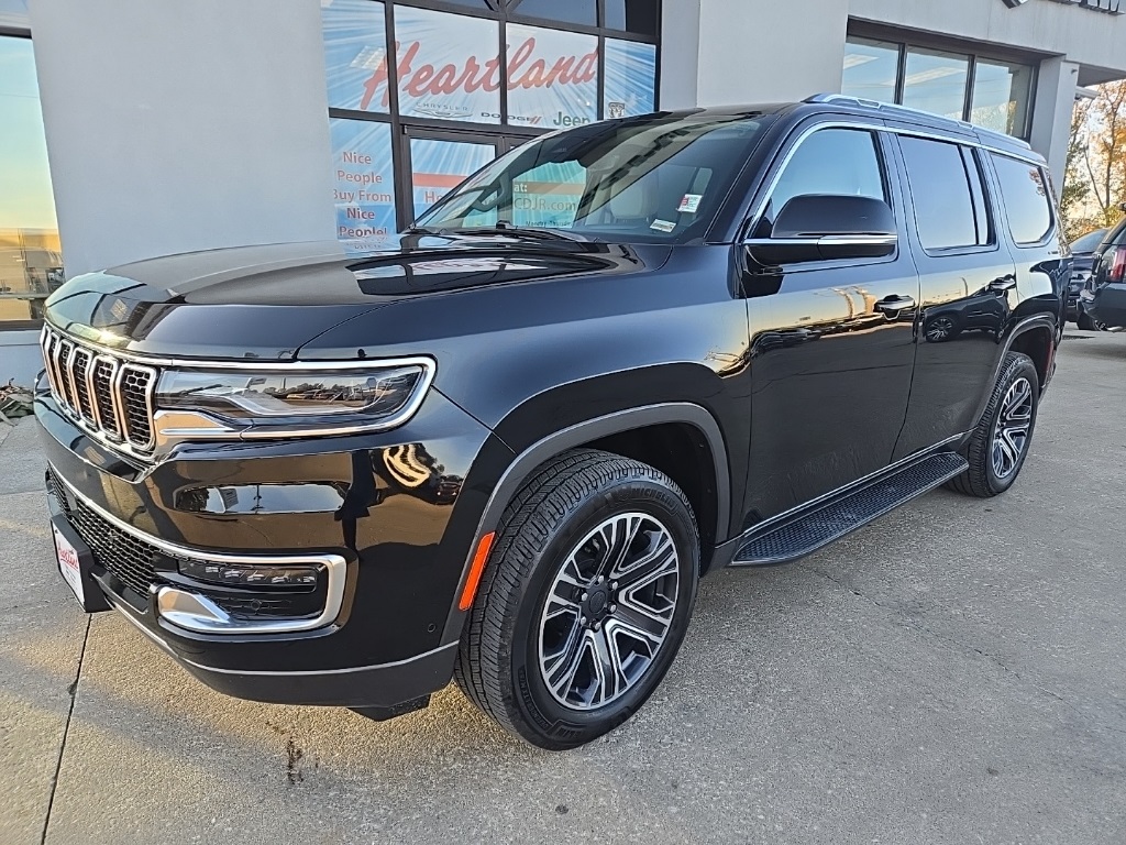 Used 2022 Jeep Wagoneer Series III with VIN 1C4SJVDT1NS143431 for sale in Kansas City