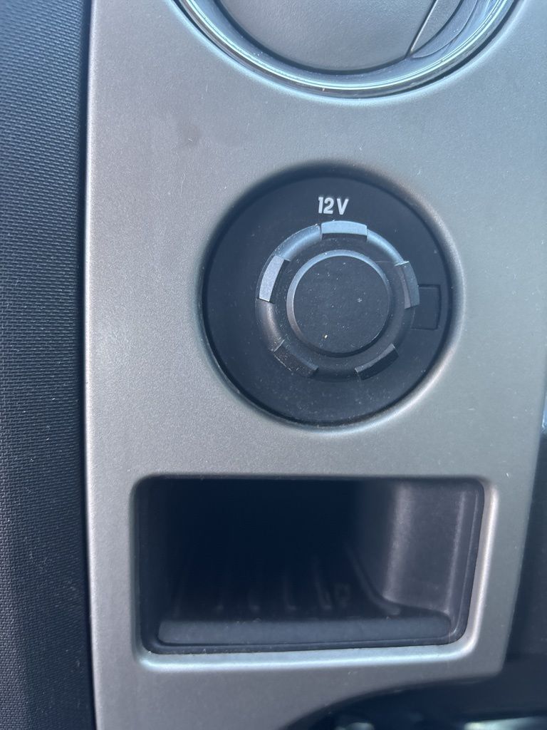 2012 Ford F-150 XLT photo 19